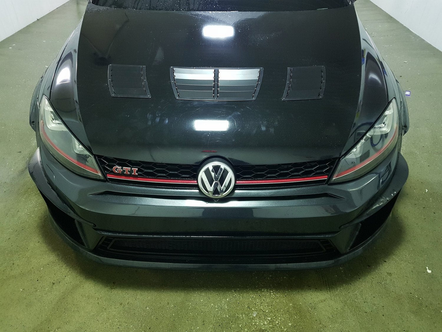 MK7 Golf GTI/R Hood Vent and Fender Vent Combo