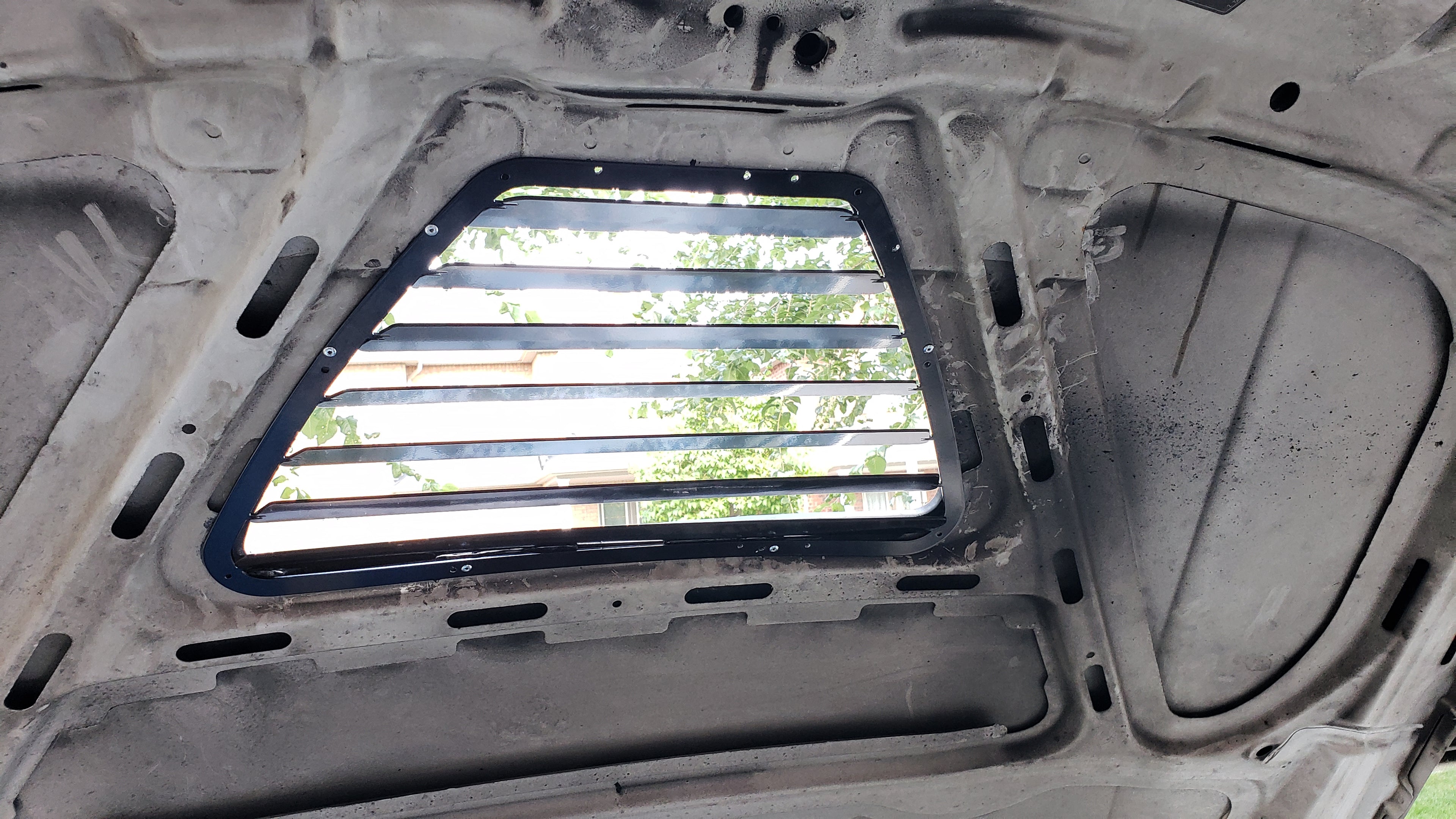 BMW 1 Series Hood Vent