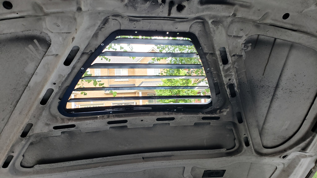 BMW 1 Series Hood Vent