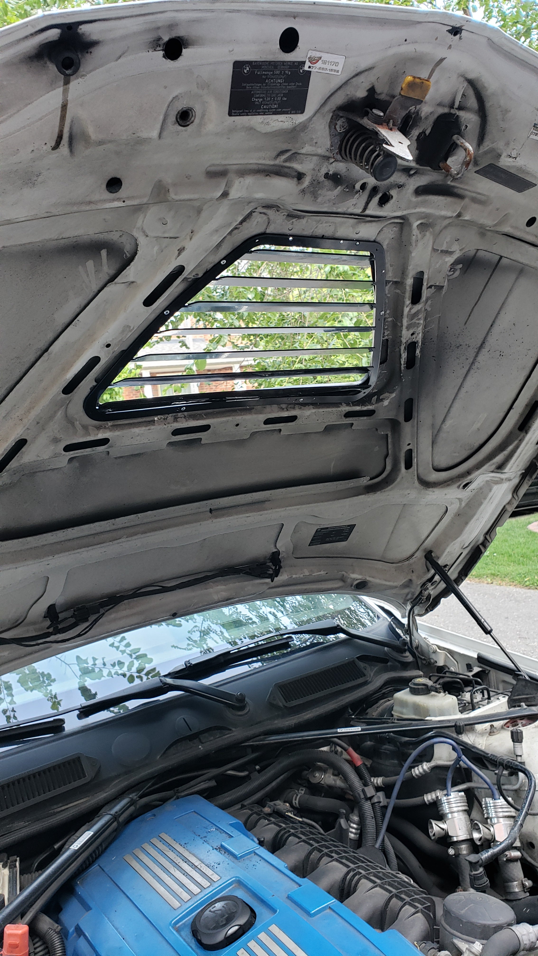 BMW 1 Series Hood Vent