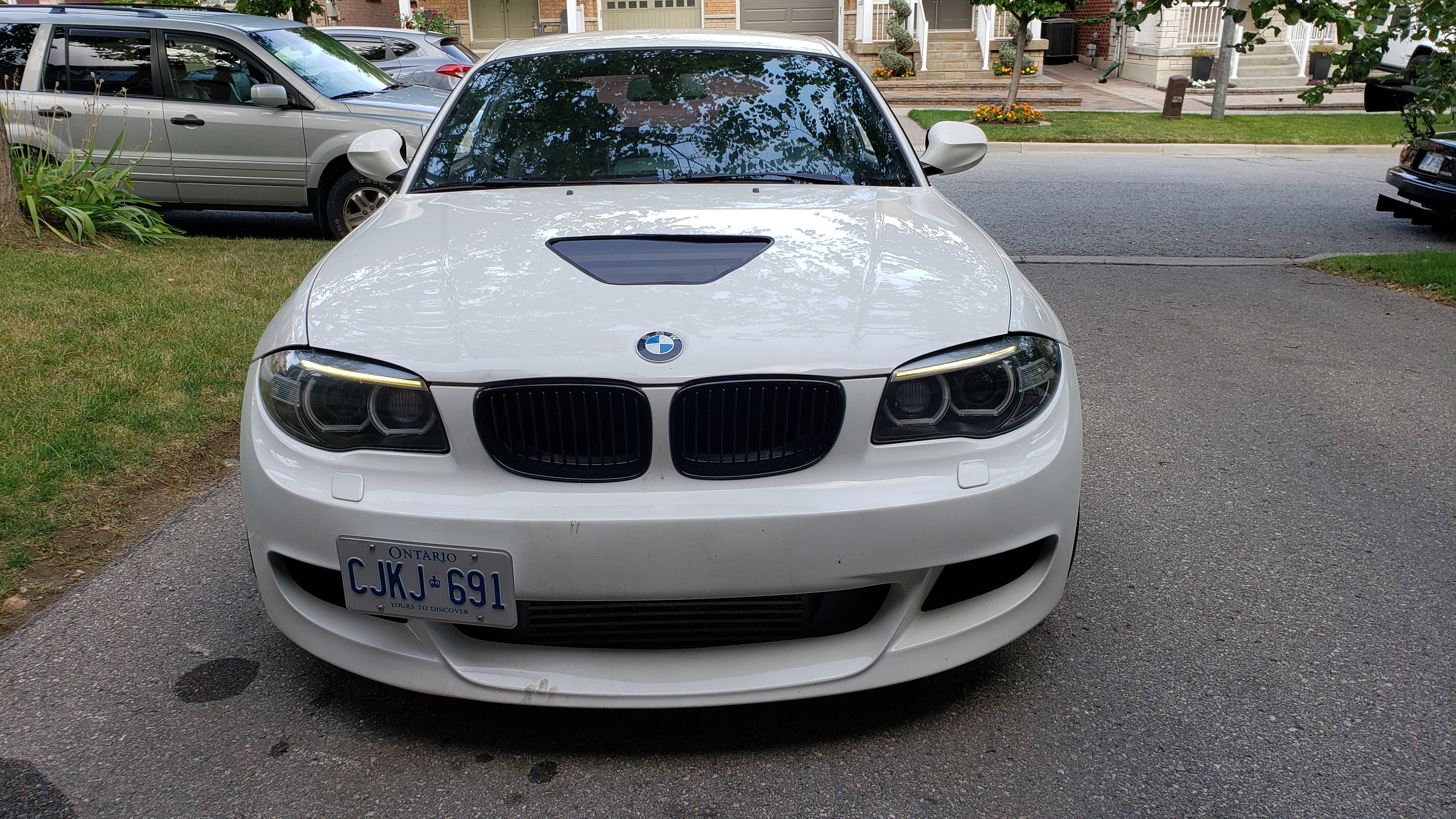 BMW 1 Series Hood Vent