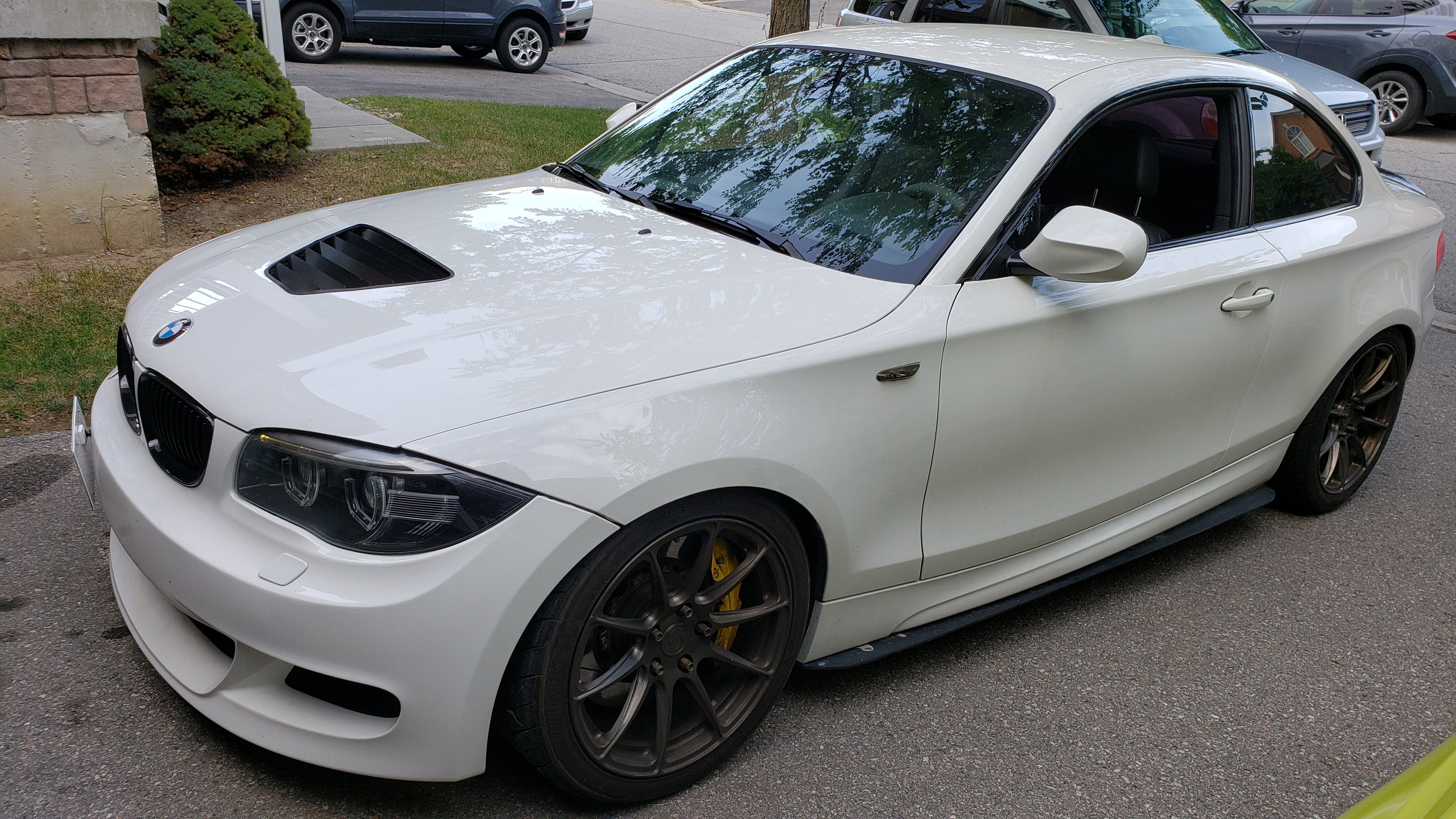 BMW 1 Series Hood Vent