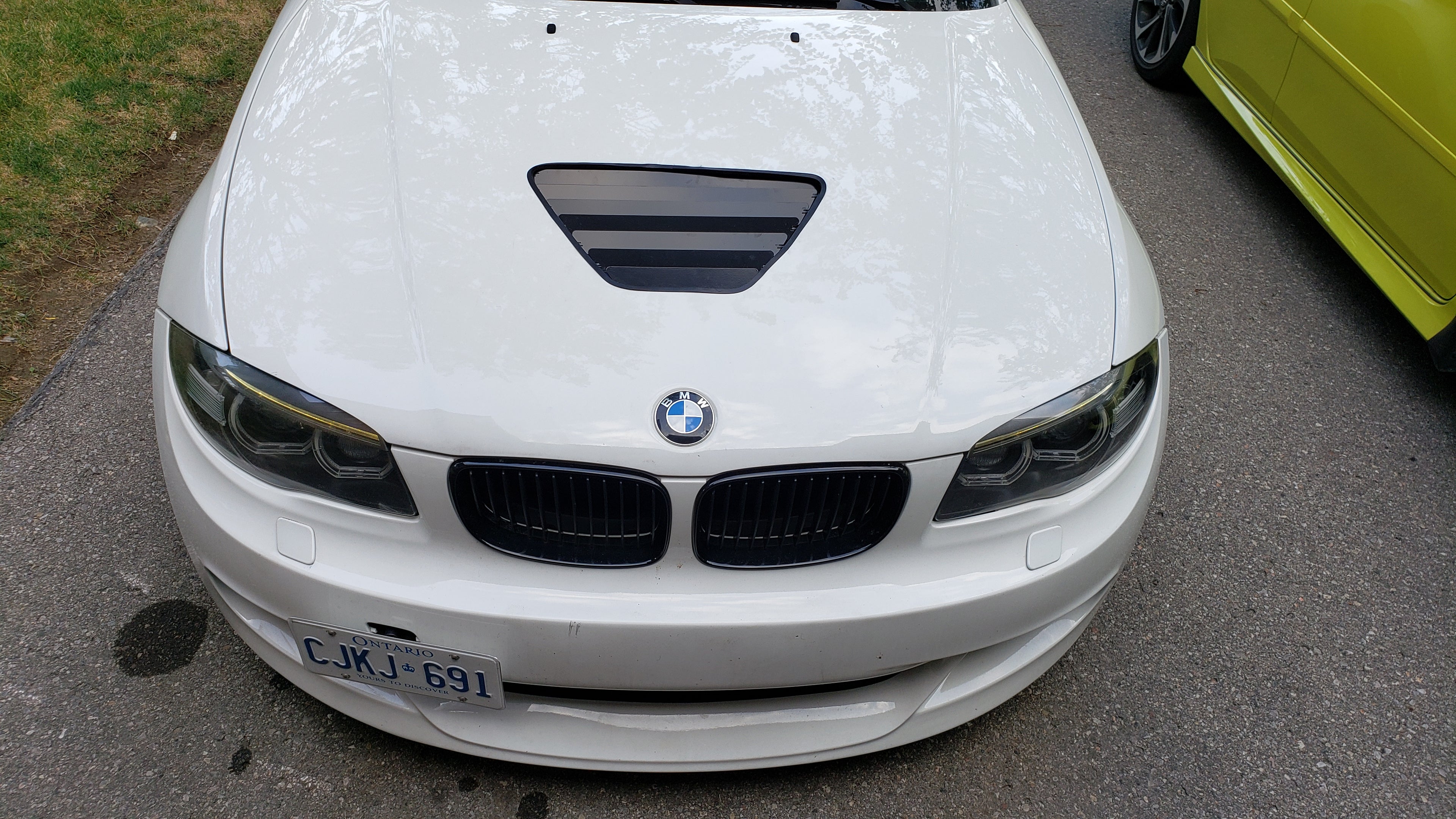 BMW 1 Series Hood Vent