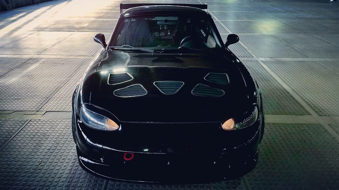 MX-5 Hood Vents